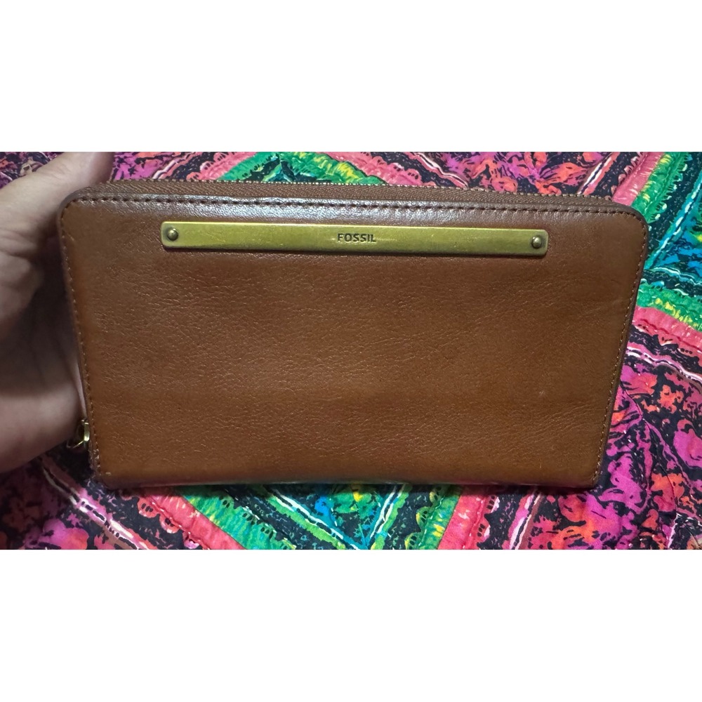 Fossil Liza Zip Clutch Wallet Brown Leather NWT Measures with Ruler
